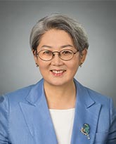 Sue Ann Lee headshot Sue Ann Lee headshot