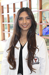 Aizah Rauf headshot