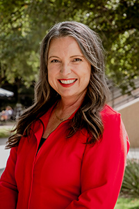 Sarah Wakefield headshot